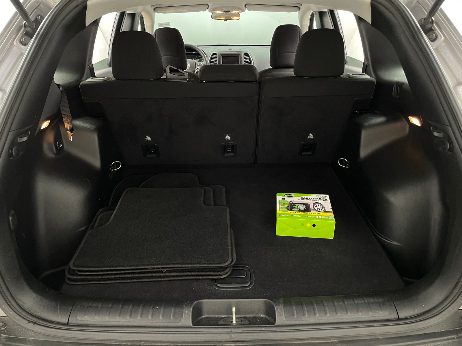 Thumbnail: 2020 Jeep Cherokee - 7