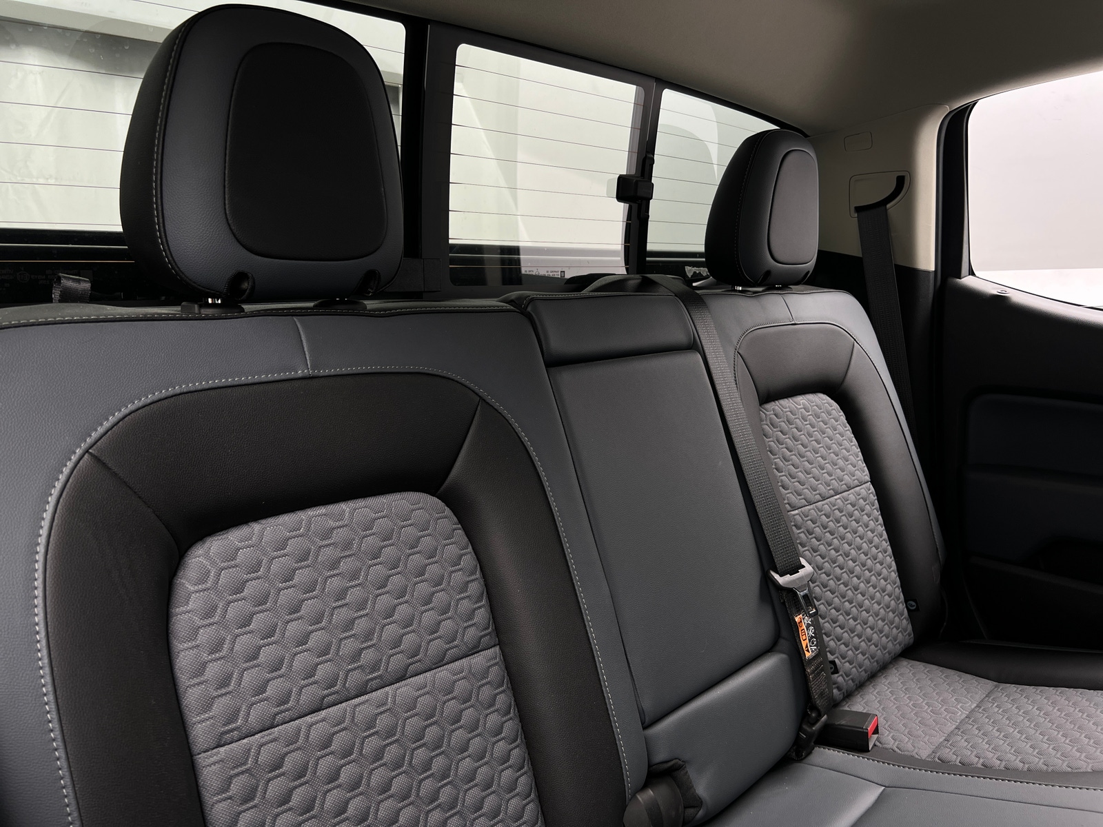 Thumbnail: 2022 Chevrolet Colorado - 5