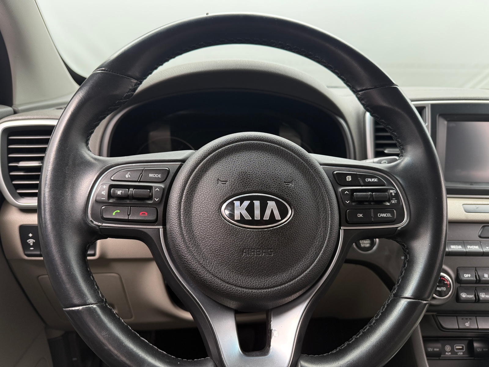 Thumbnail: 2017 Kia Sportage - 4