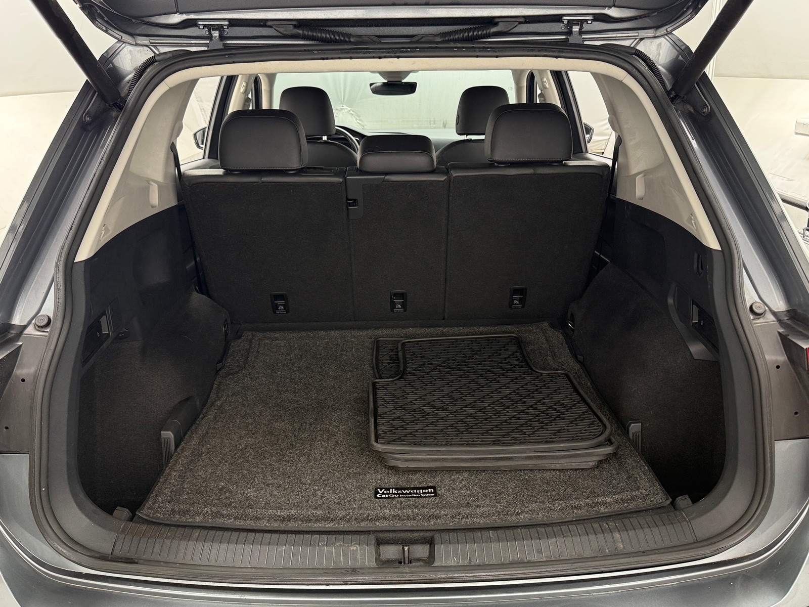 Thumbnail: 2020 Volkswagen Tiguan - 6