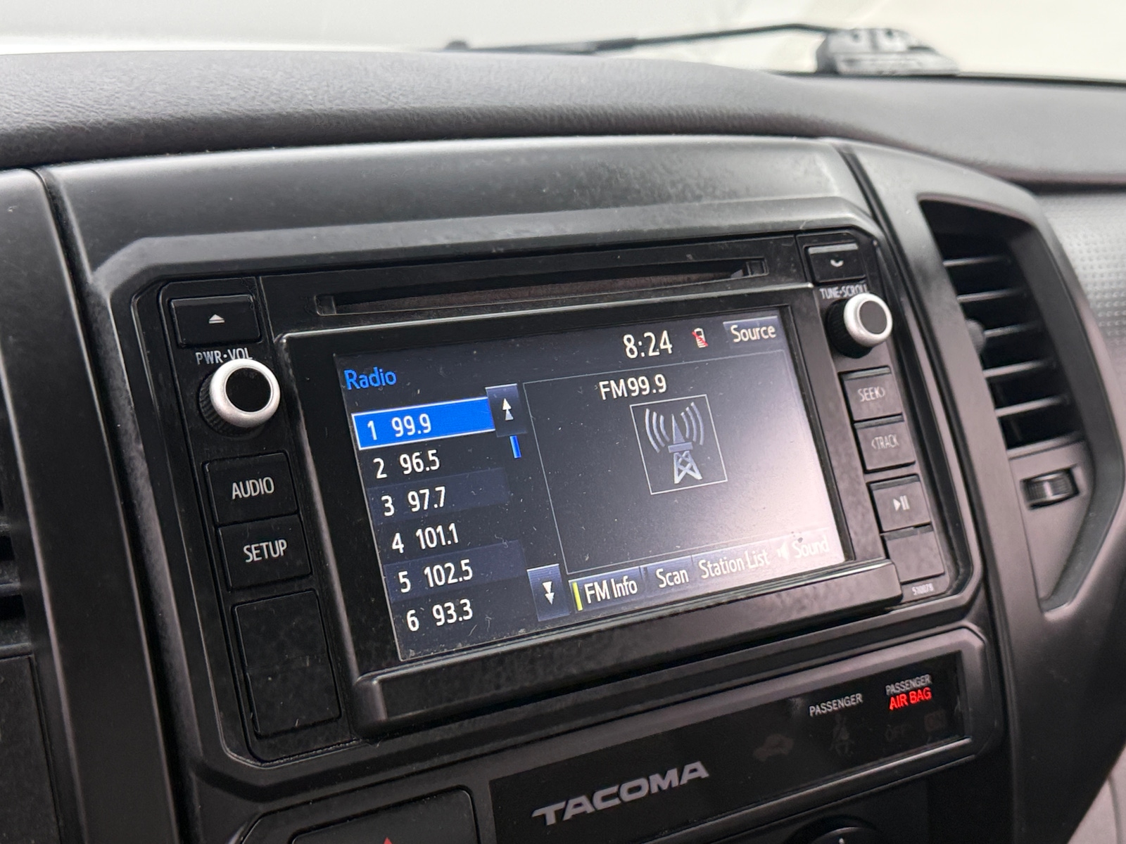 Thumbnail: 2015 Toyota Tacoma - 4