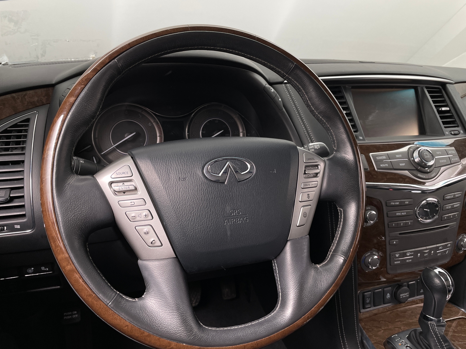 Thumbnail: 2017 INFINITI QX80 - 4