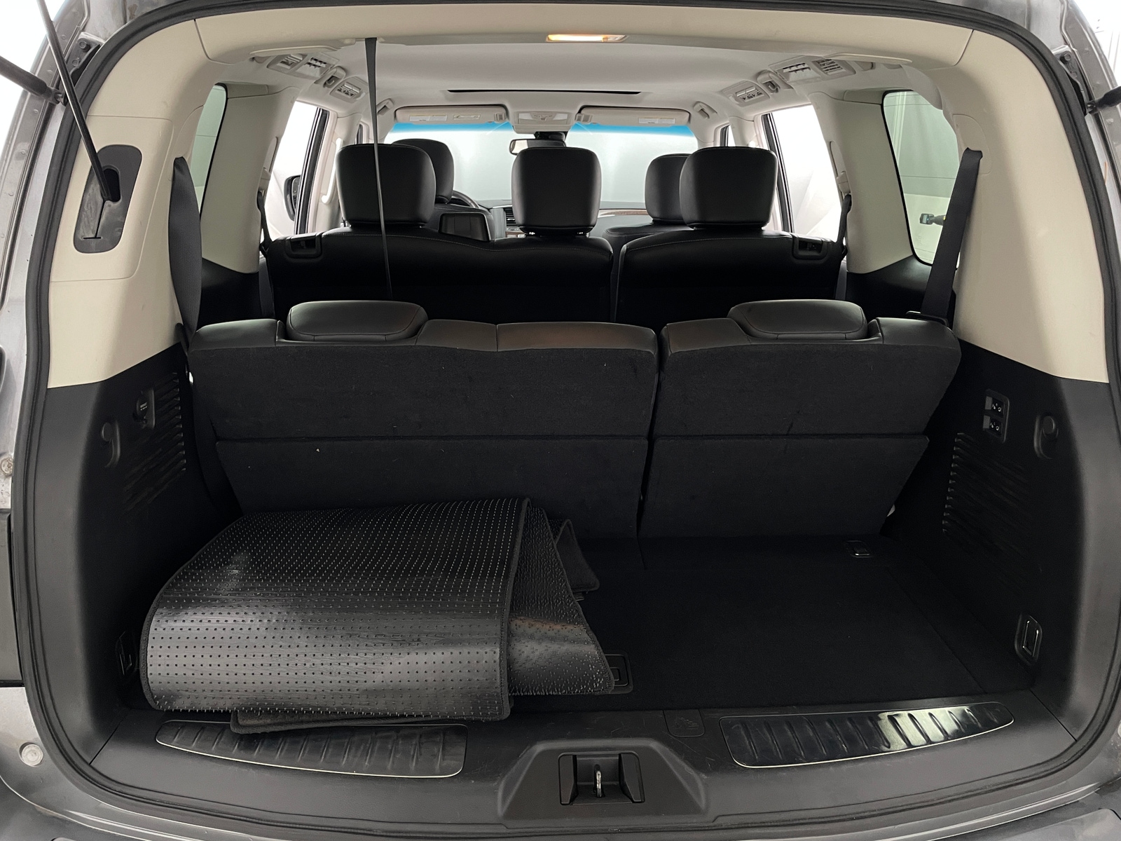 Thumbnail: 2017 INFINITI QX80 - 6