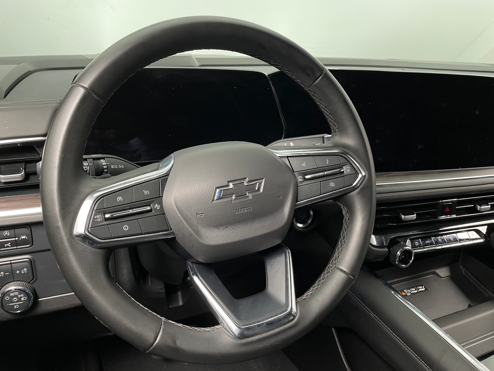 Thumbnail: 2025 Chevrolet Tahoe - 4