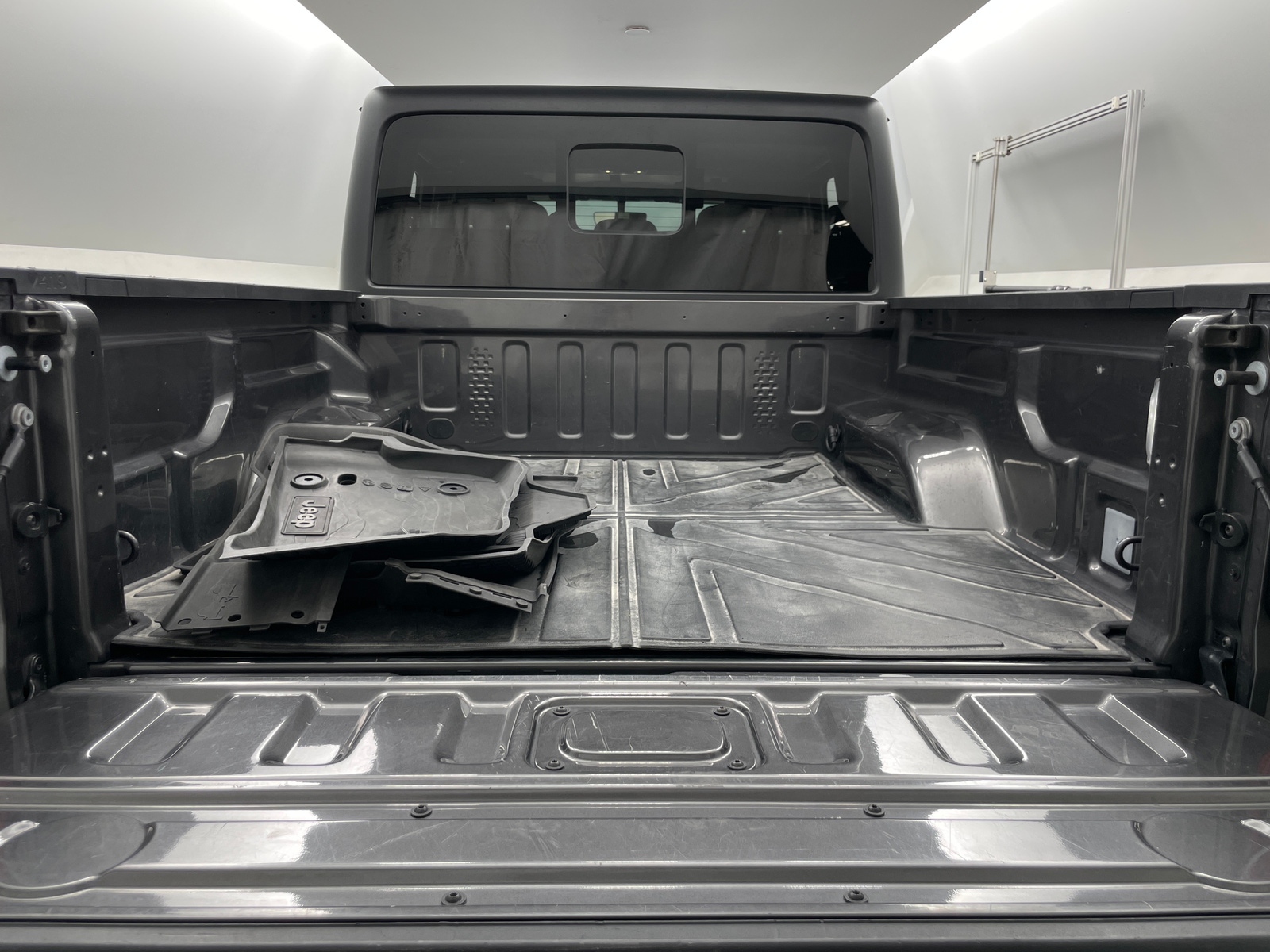 Thumbnail: 2022 Jeep Gladiator - 7