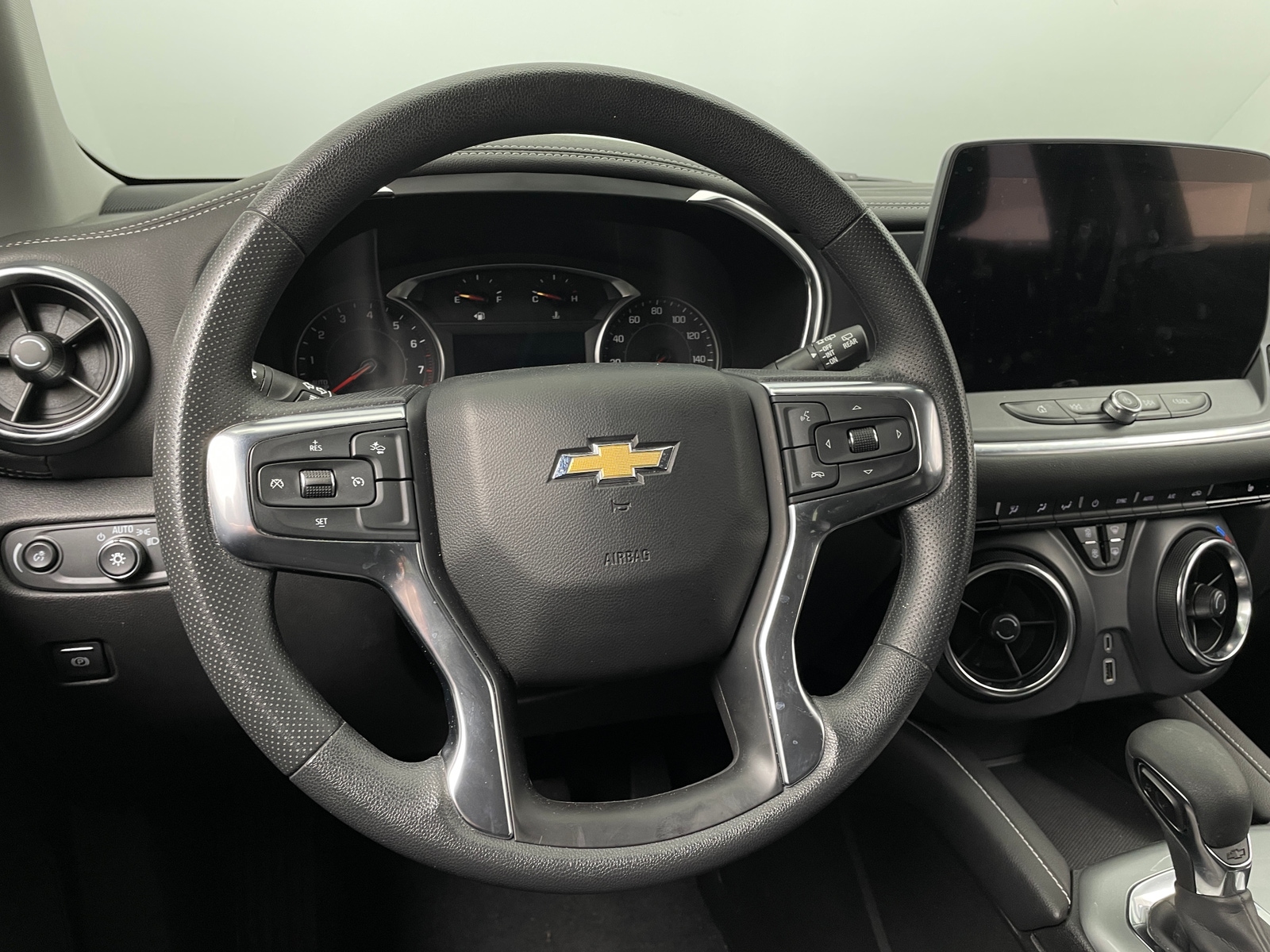 Thumbnail: 2025 Chevrolet Blazer - 5