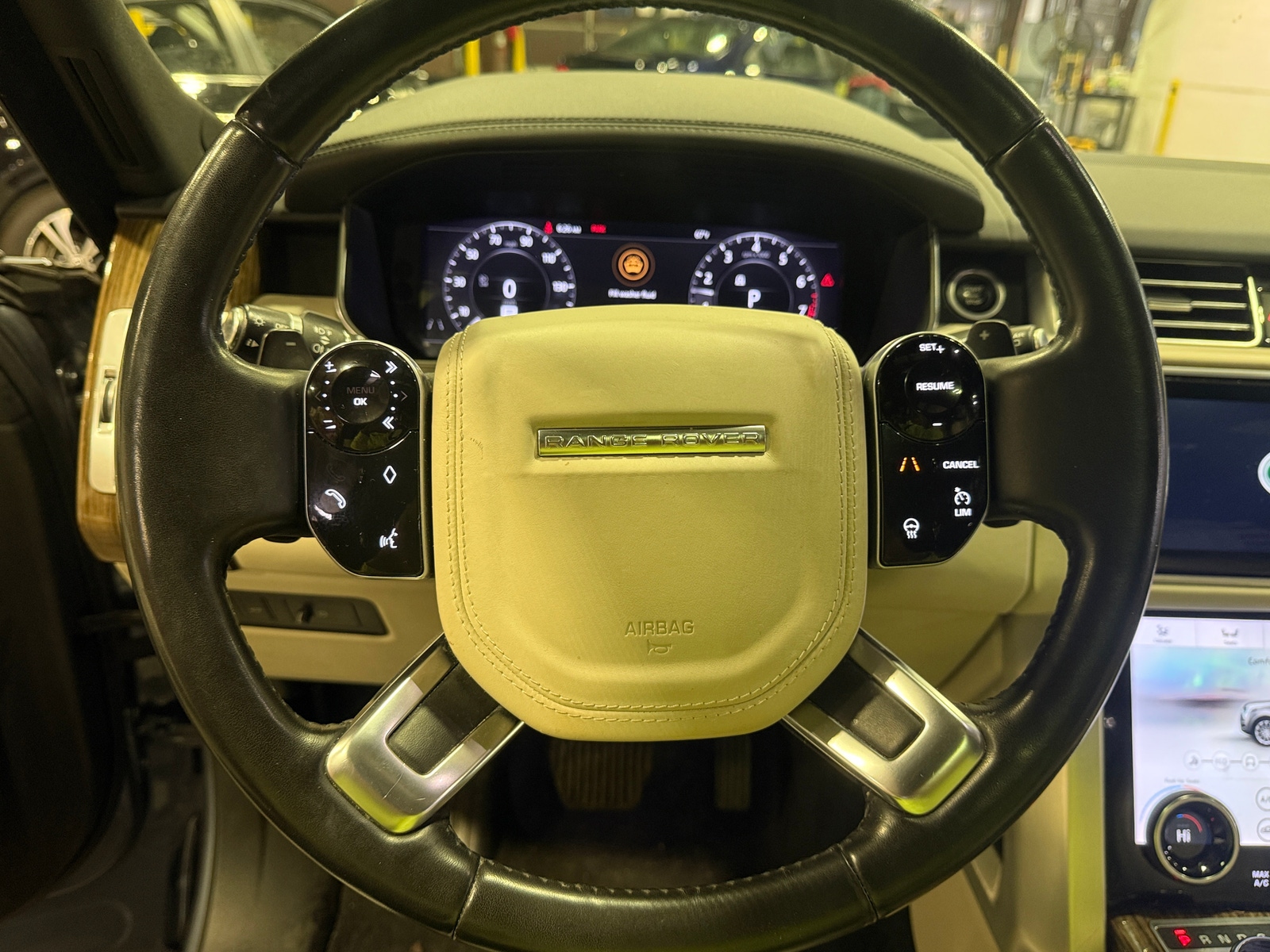 Thumbnail: 2019 Land Rover Range Rover - 4
