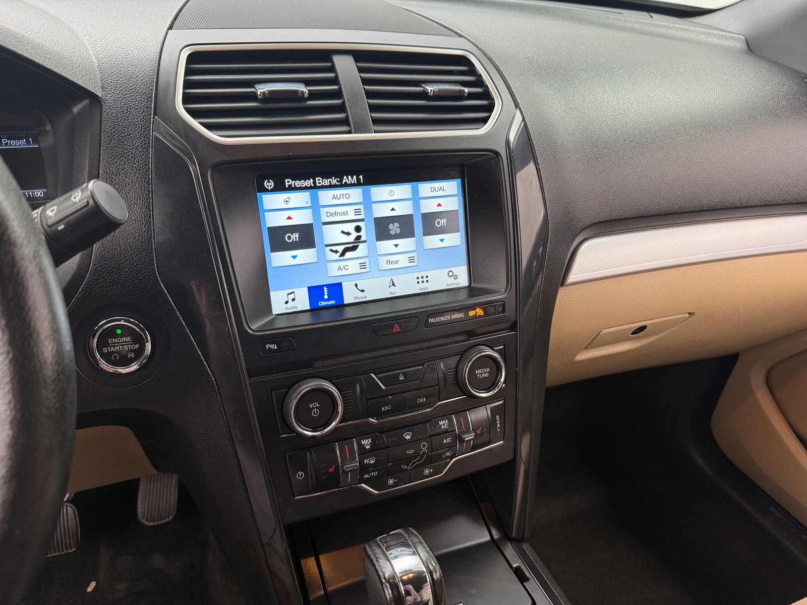 Thumbnail: 2017 Ford Explorer - 3