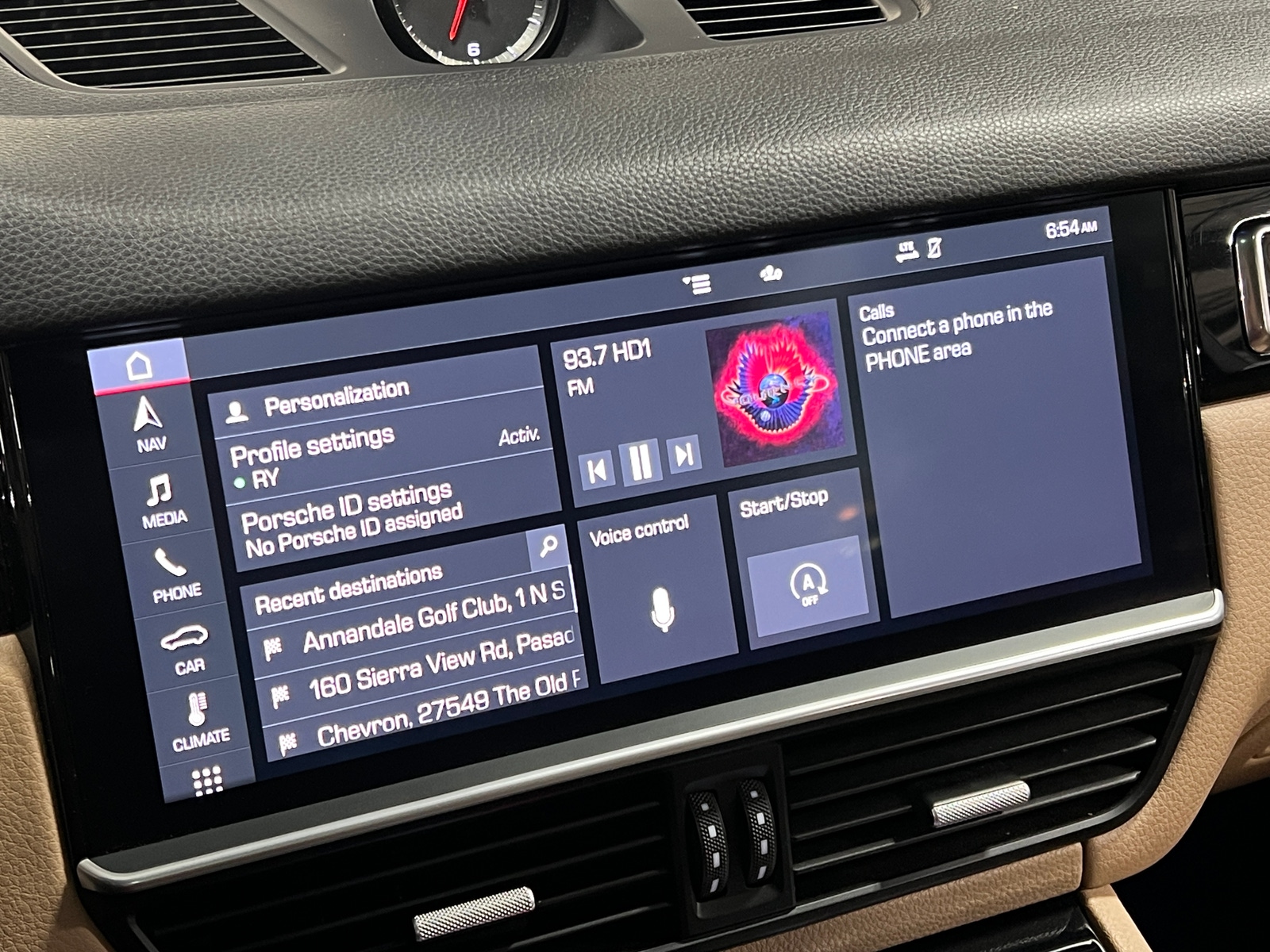 Thumbnail: 2020 Porsche Cayenne - 3