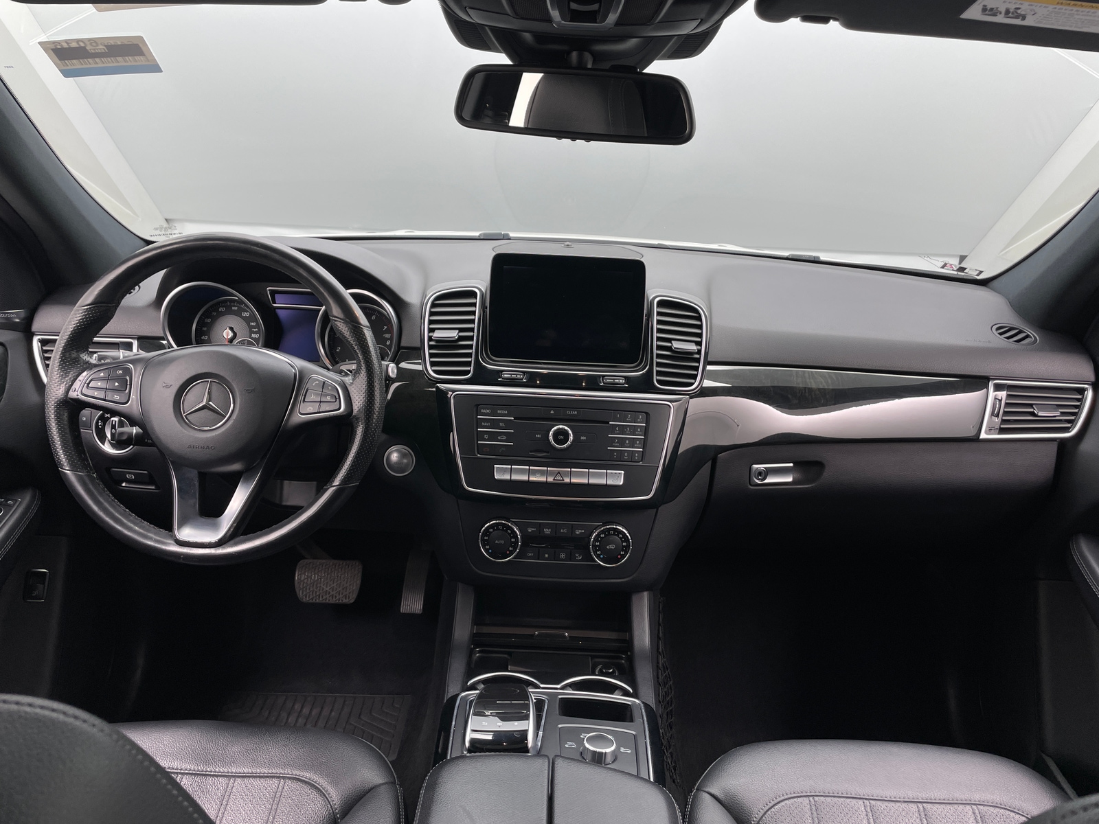 Thumbnail: 2017 Mercedes-Benz GLE - 2