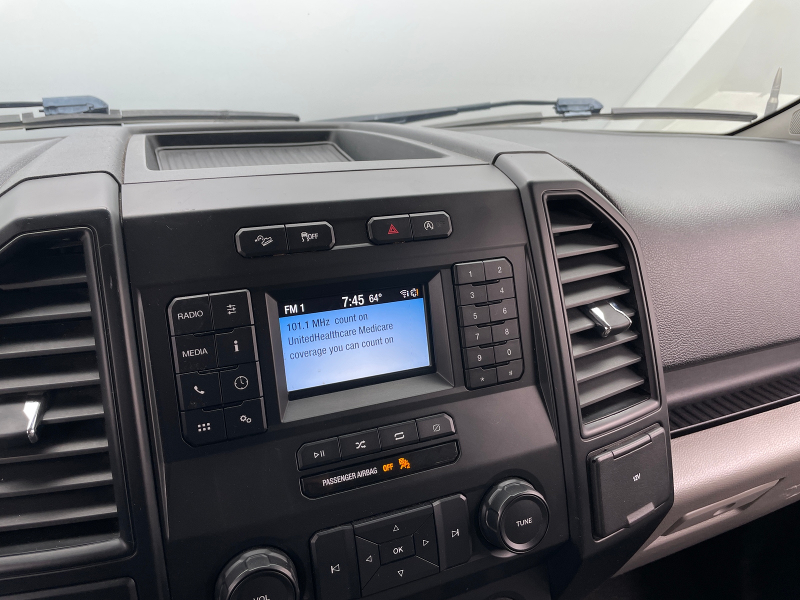 Thumbnail: 2020 Ford Econoline - 4