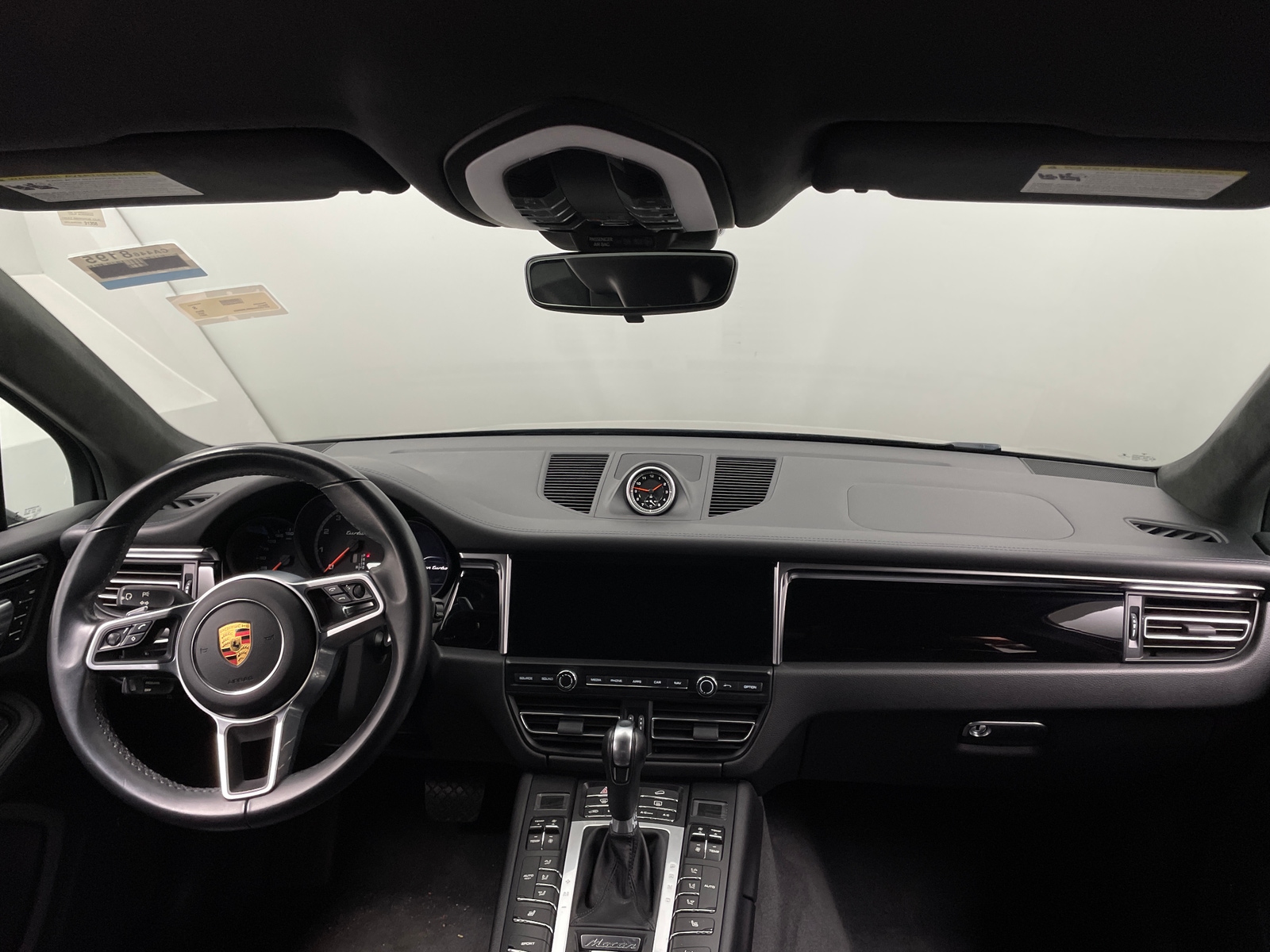 Thumbnail: 2021 Porsche Macan - 2