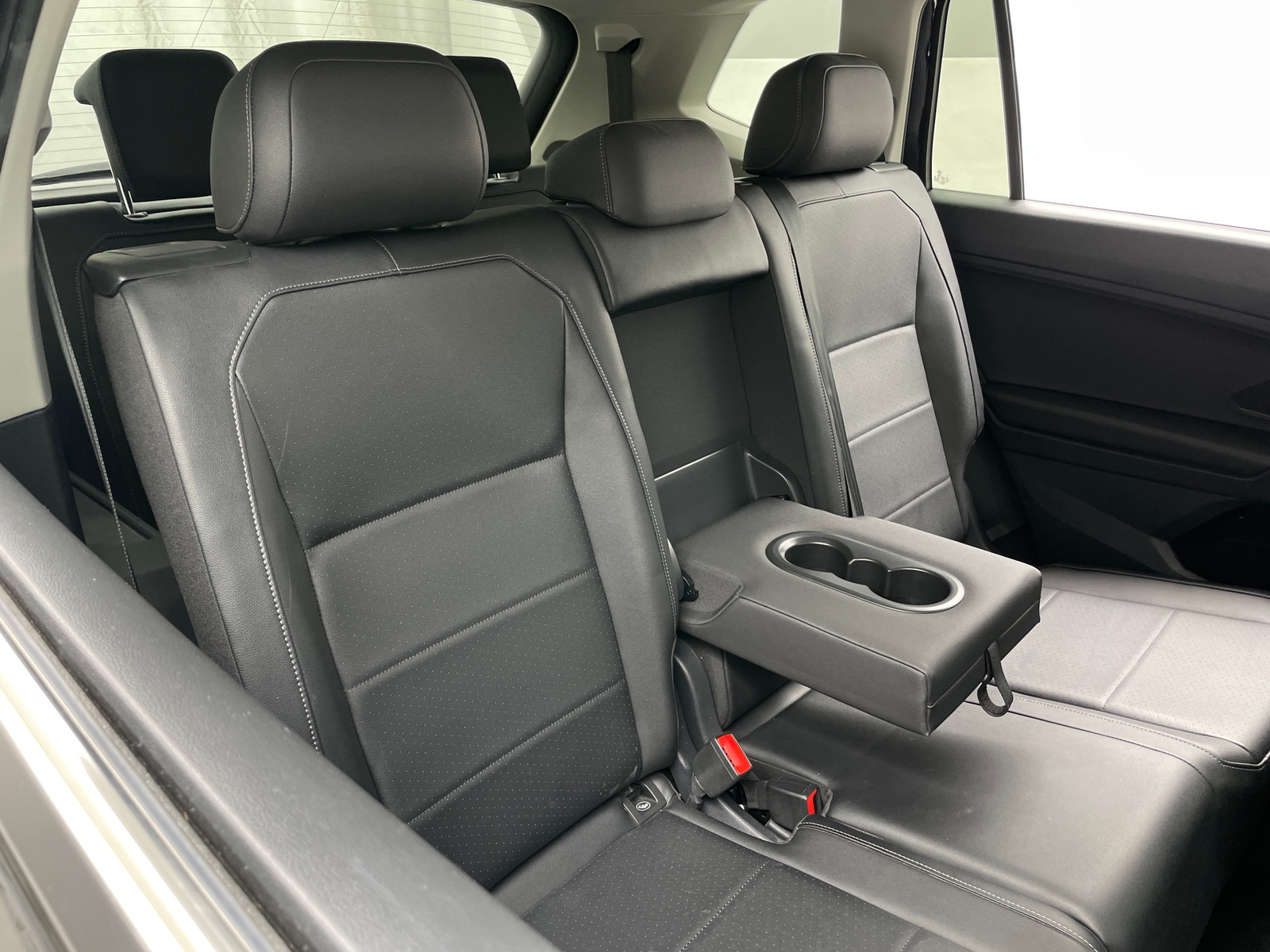 Thumbnail: 2020 Volkswagen Tiguan - 5