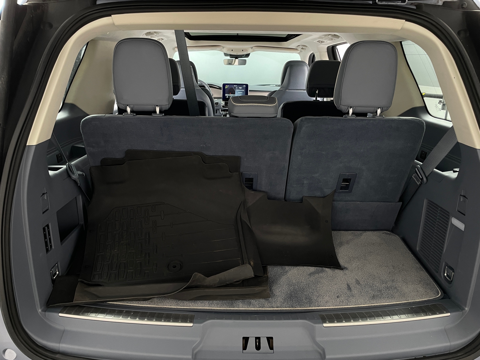 Thumbnail: 2019 Lincoln Navigator - 6