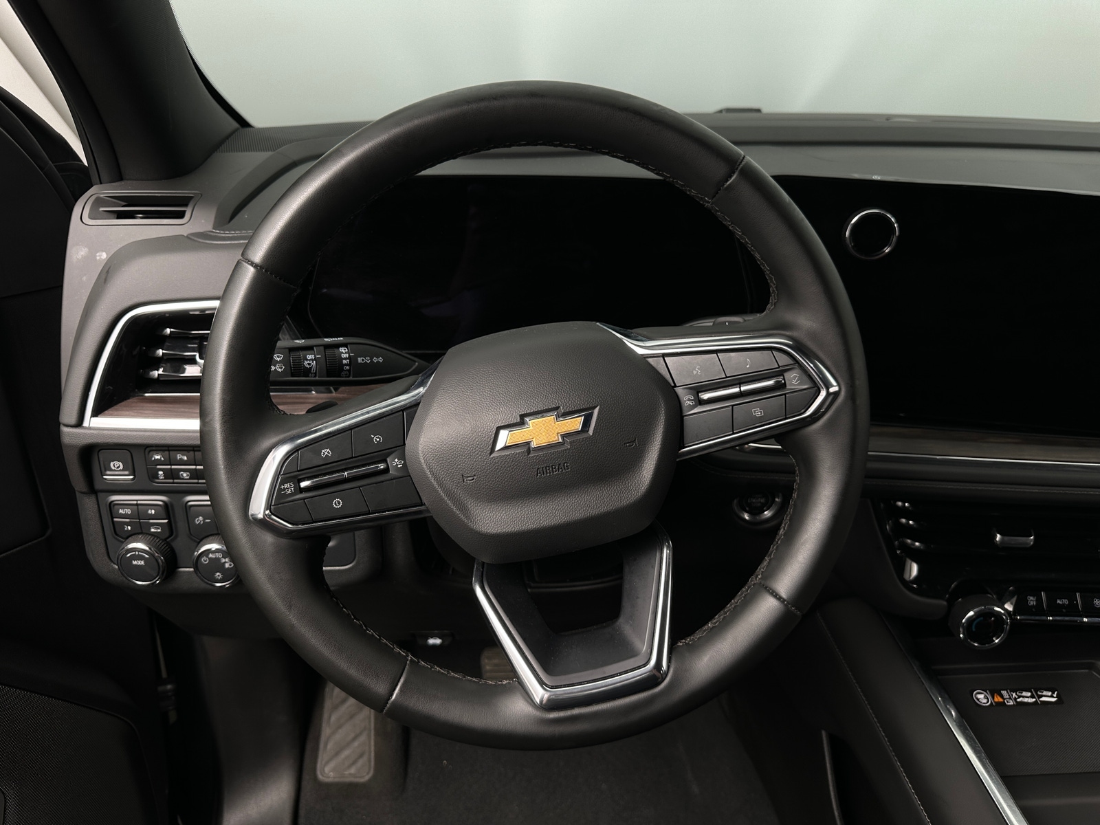 Thumbnail: 2025 Chevrolet Tahoe - 4