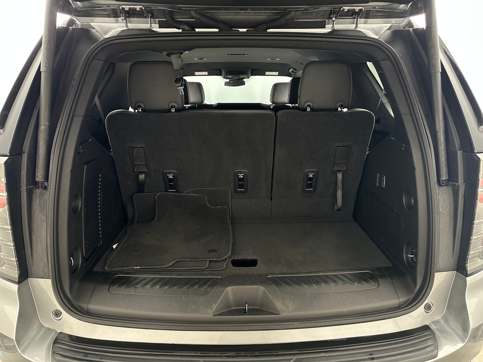 Thumbnail: 2025 Chevrolet Tahoe - 6