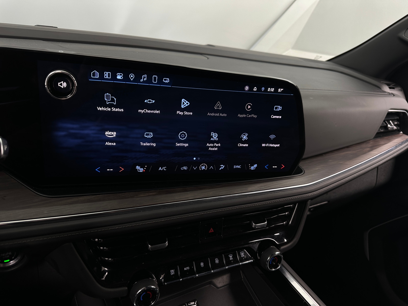 Thumbnail: 2025 Chevrolet Tahoe - 3