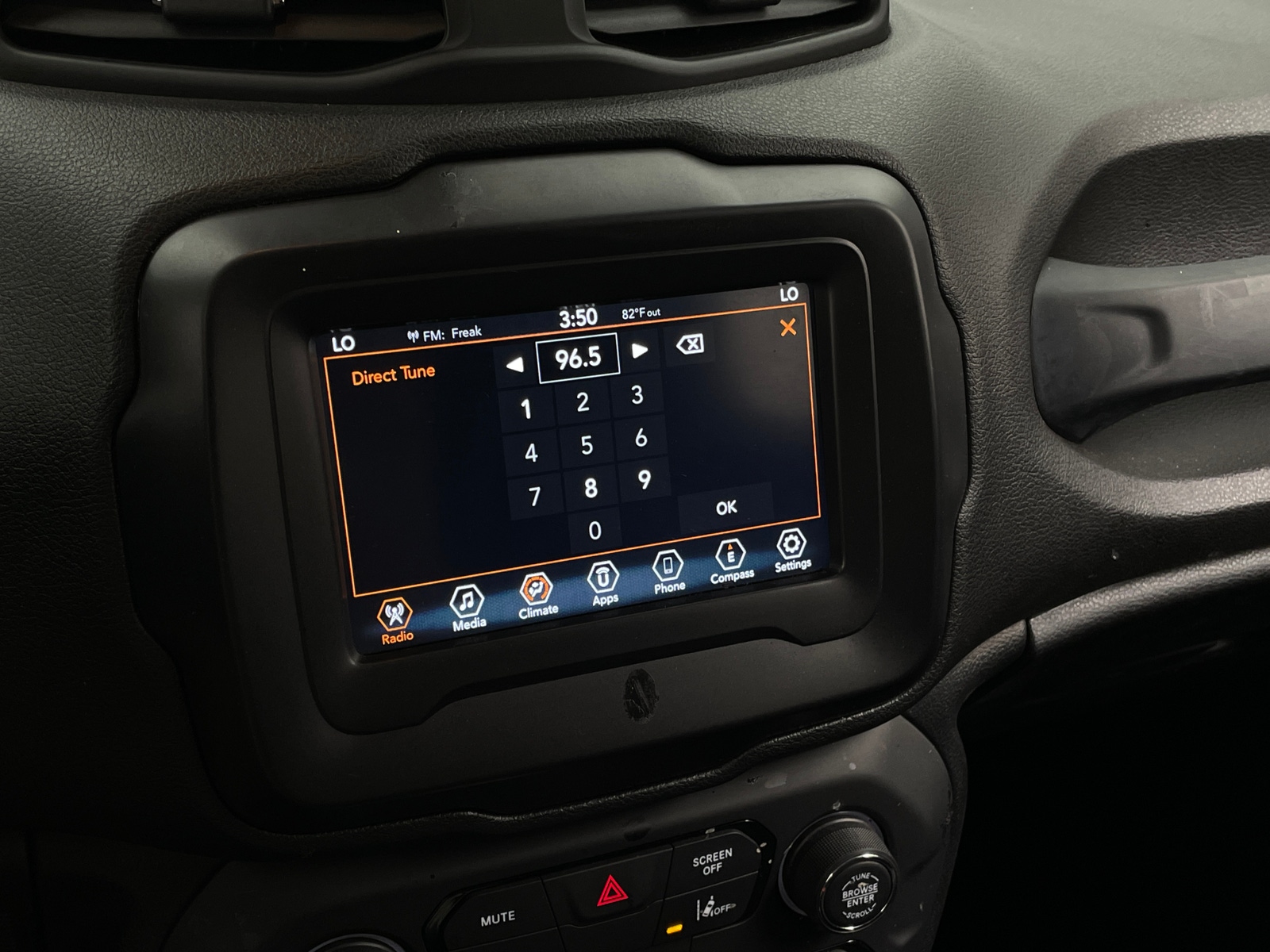 Thumbnail: 2018 Jeep Renegade - 4