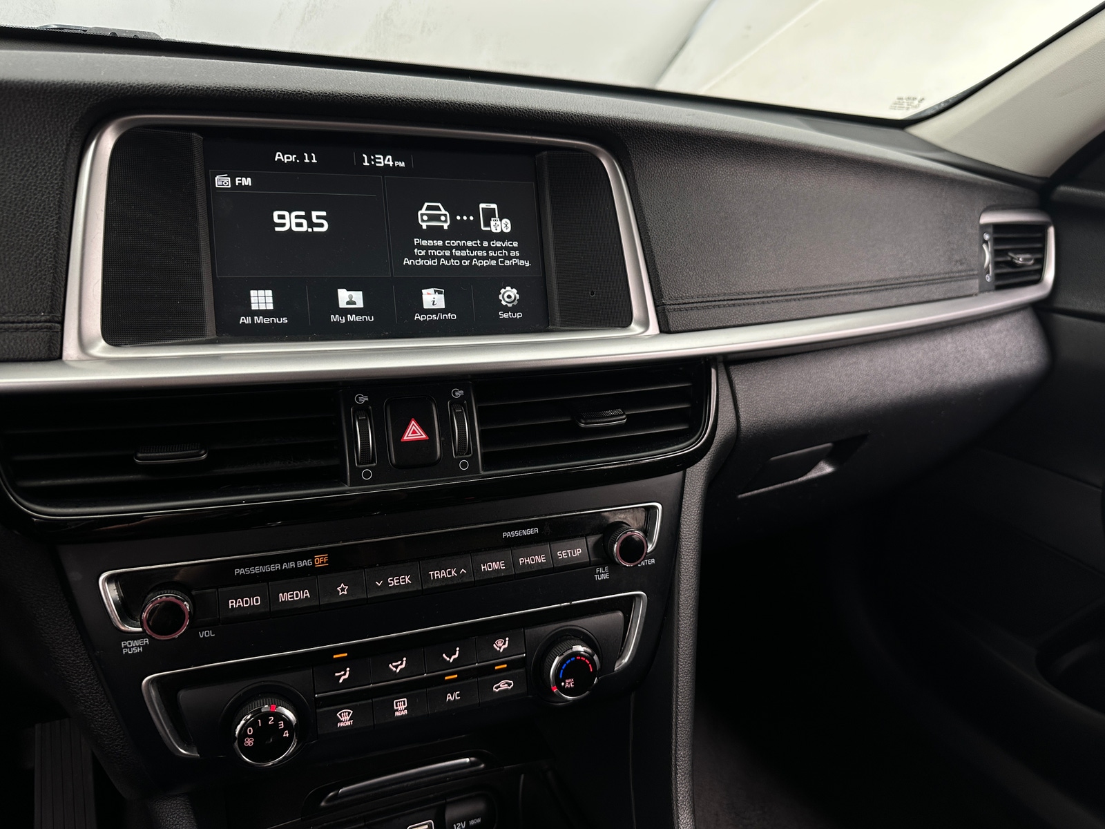 Thumbnail: 2019 Kia Optima - 4