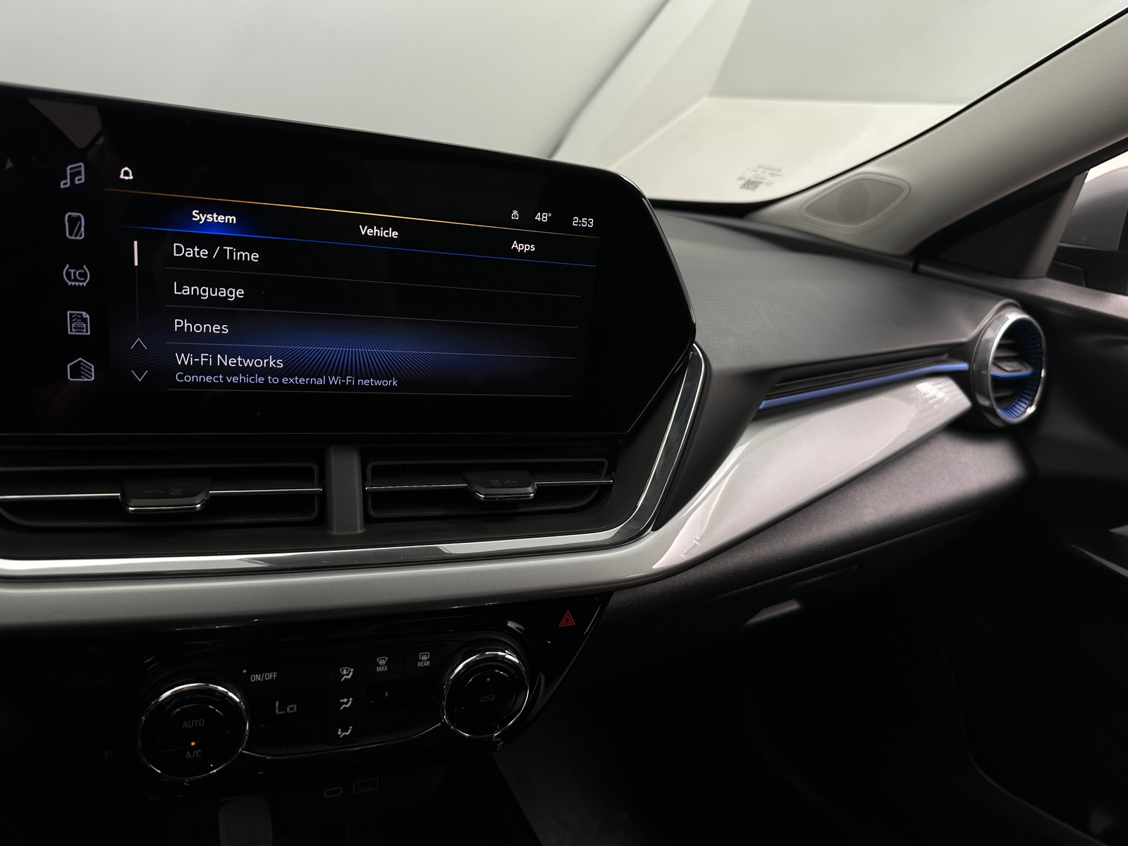 Thumbnail: 2025 Chevrolet Trax - 4