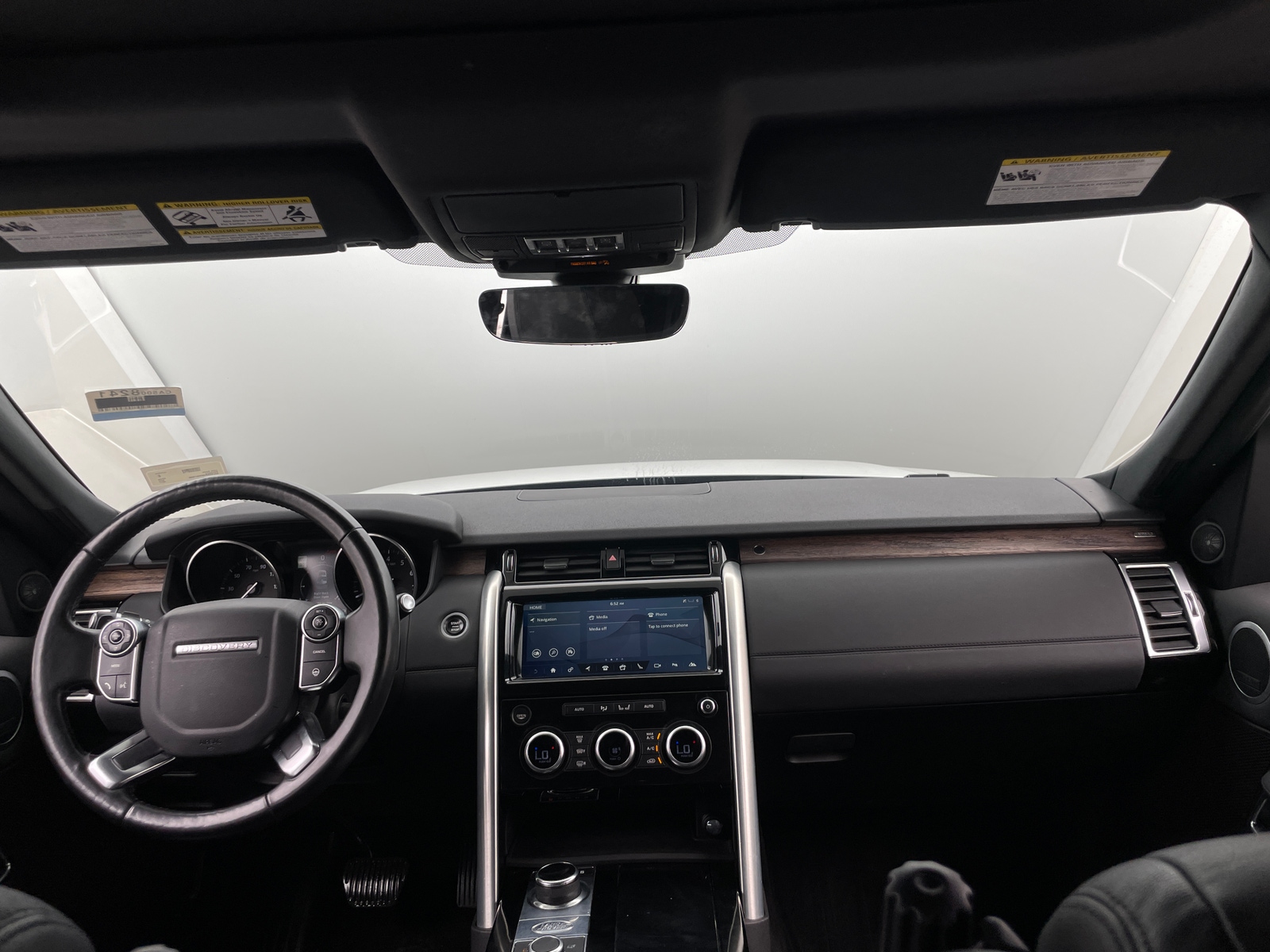 Thumbnail: 2017 Land Rover Discovery - 2