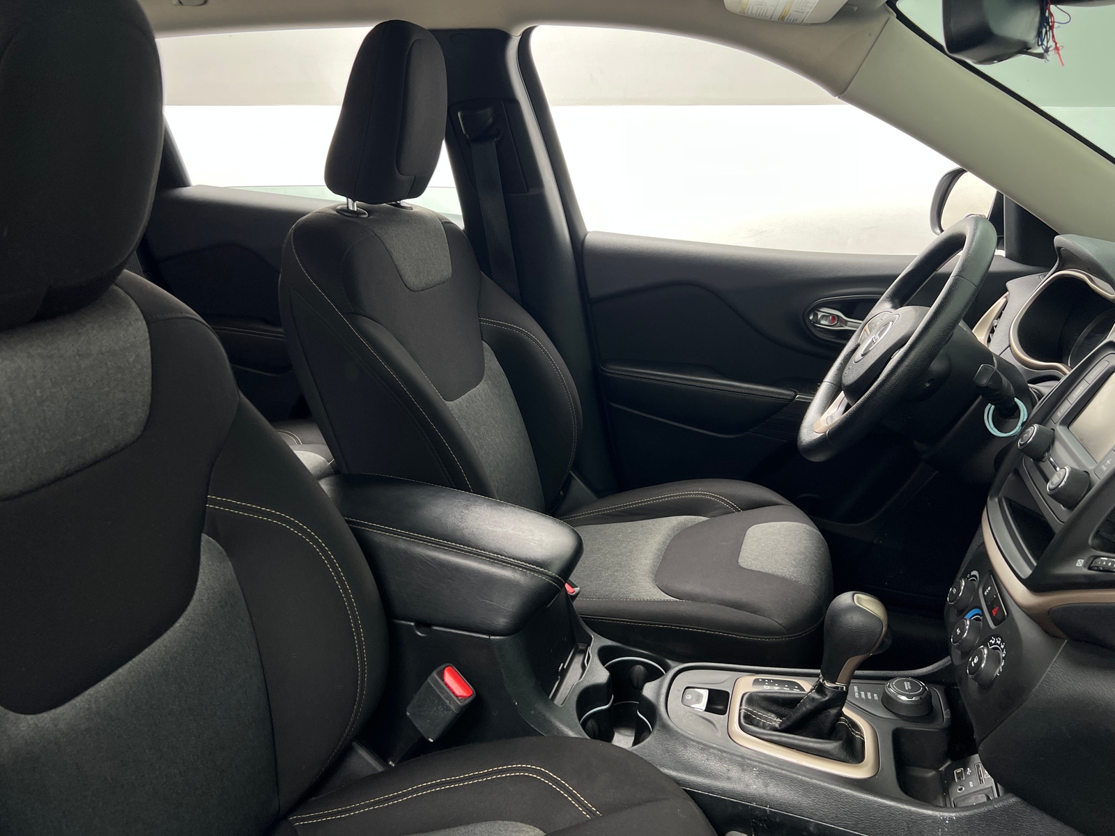 Thumbnail: 2016 Jeep Cherokee - 2