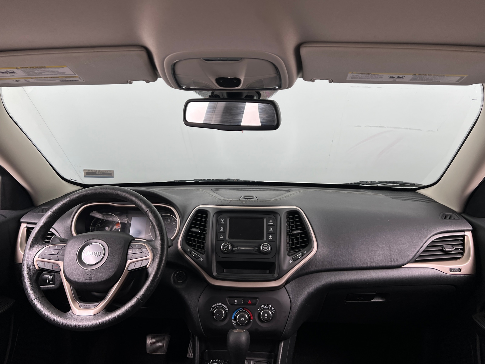 Thumbnail: 2016 Jeep Cherokee - 3