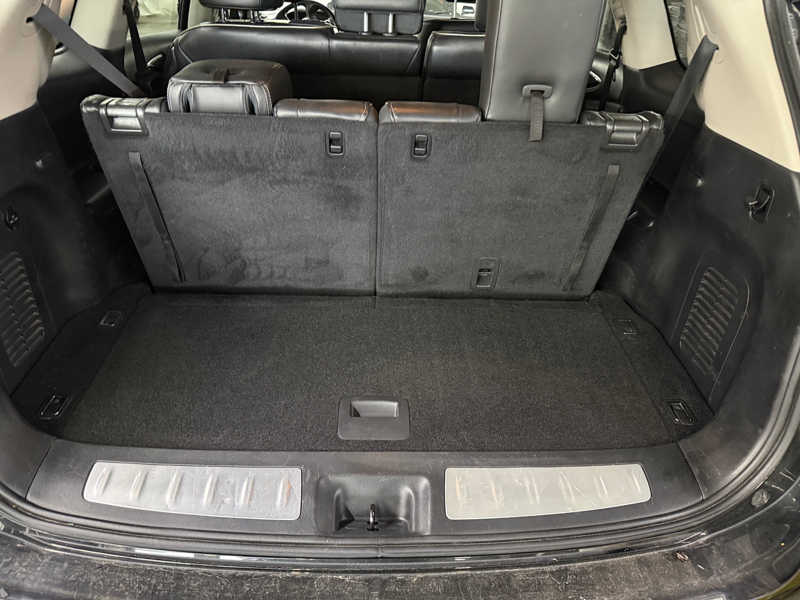 Thumbnail: 2017 INFINITI QX60 - 6