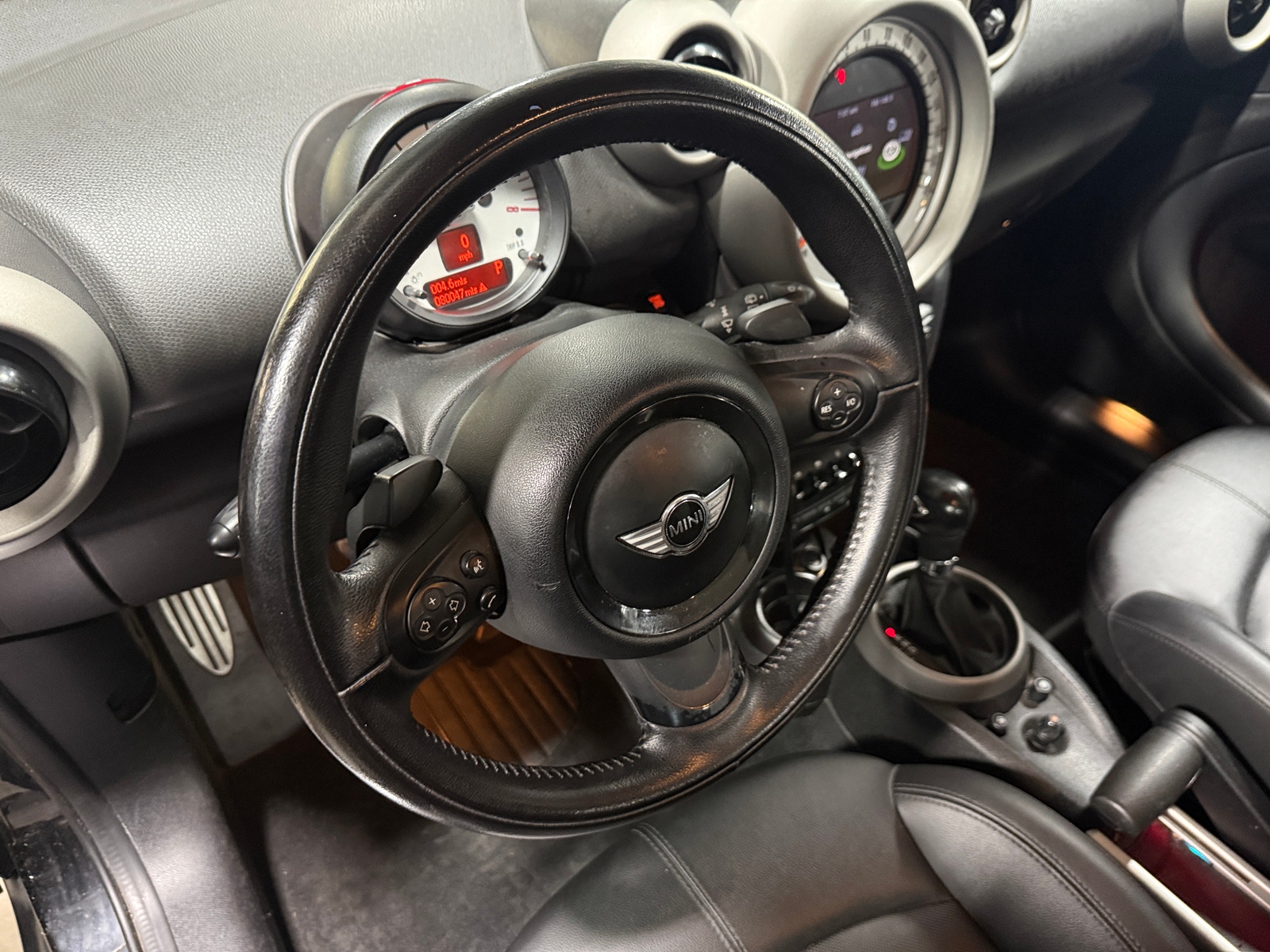 Thumbnail: 2012 MINI Cooper Countryman - 4