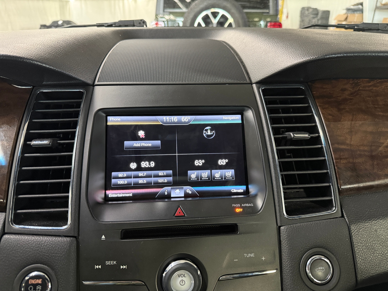 Thumbnail: 2014 Ford Taurus - 3