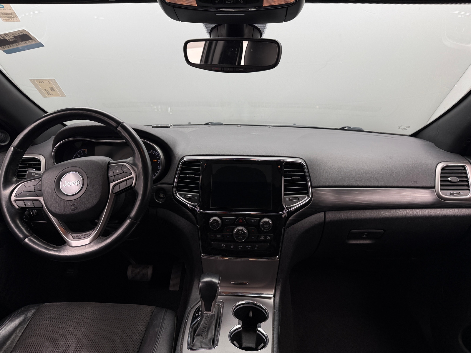 Thumbnail: 2020 Jeep Grand Cherokee - 3