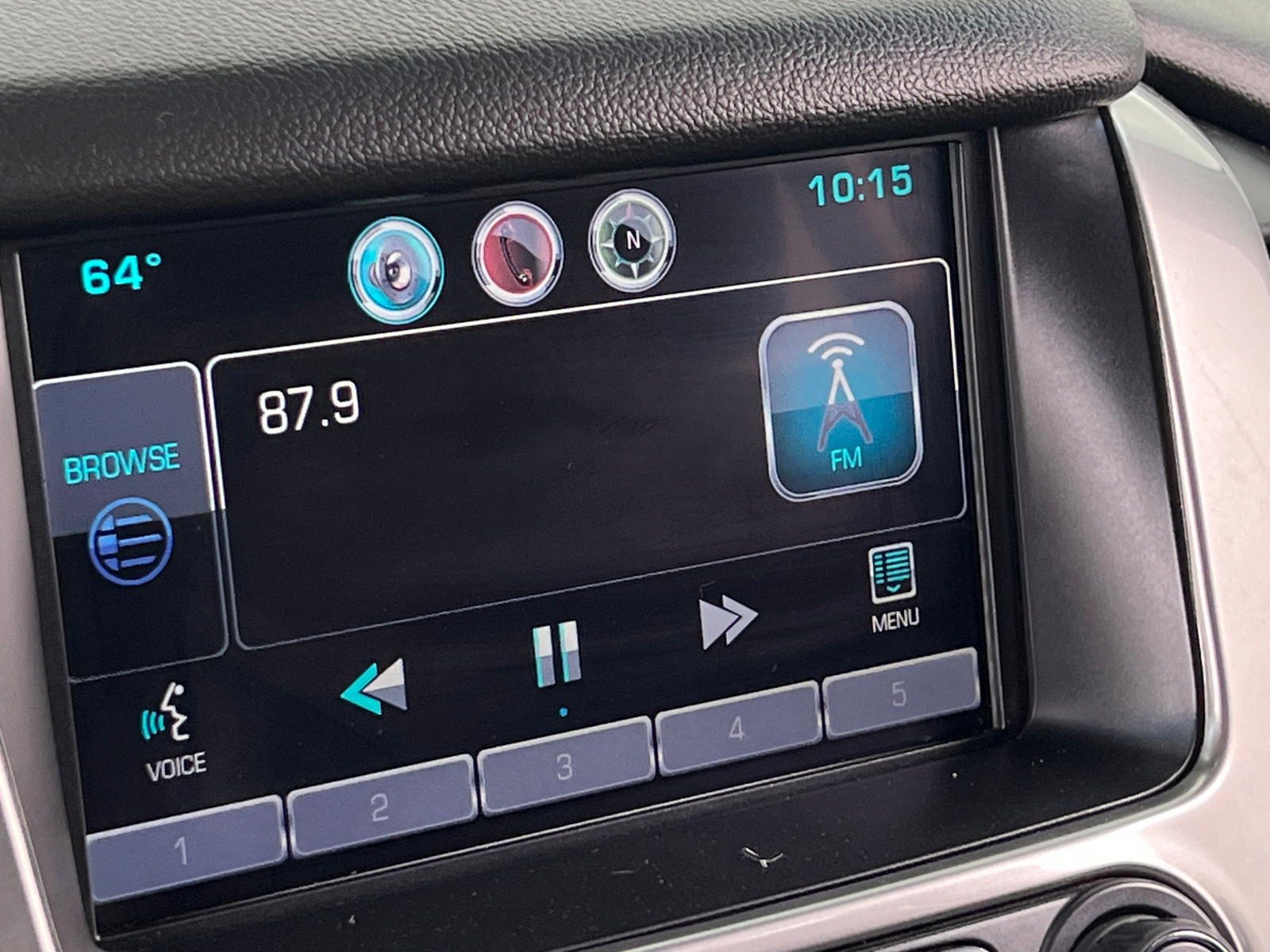 Thumbnail: 2015 Chevrolet Suburban - 3