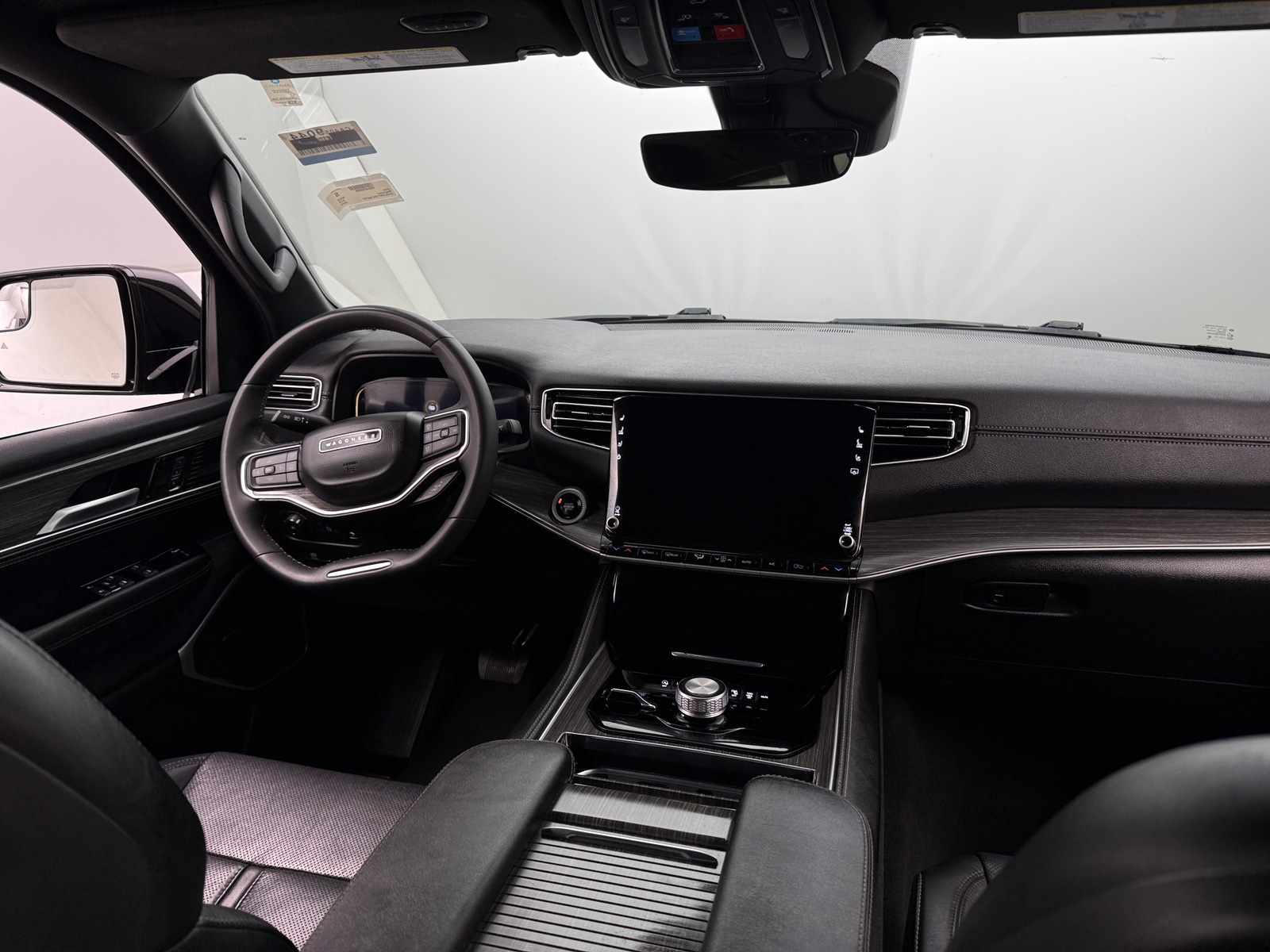 Thumbnail: 2024 Jeep Wagoneer - 2