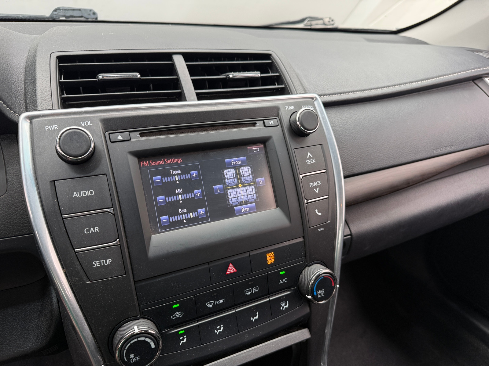 Thumbnail: 2016 Toyota Camry - 4