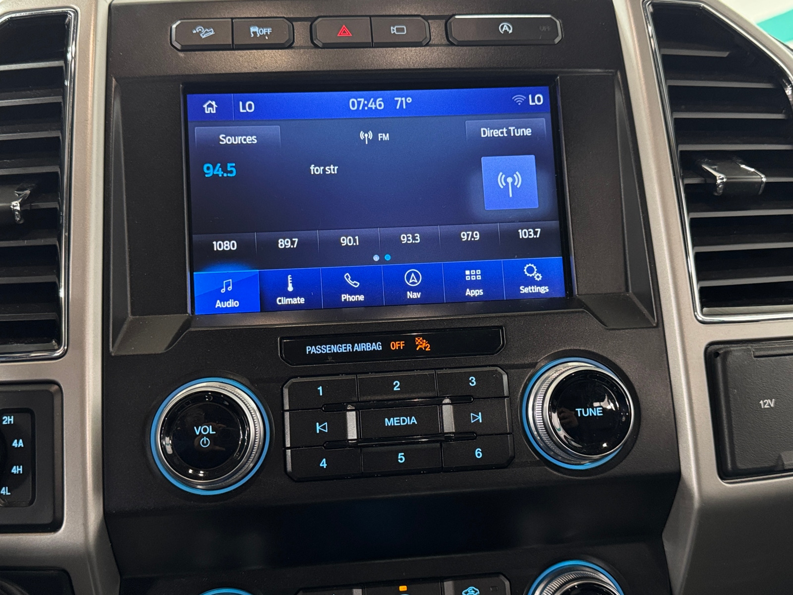 Thumbnail: 2019 Ford Econoline - 4