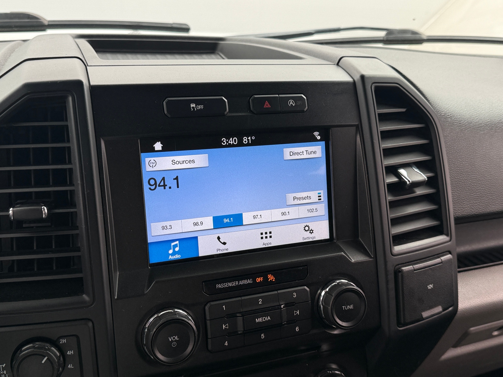 Thumbnail: 2018 Ford Econoline - 4