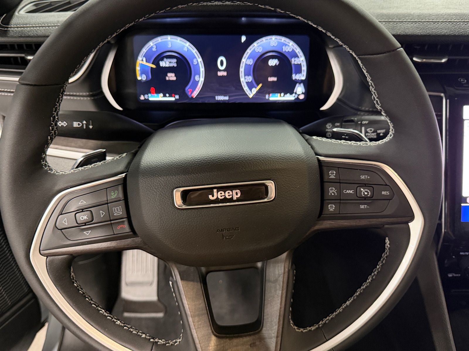 Thumbnail: 2025 Jeep Grand Cherokee - 4