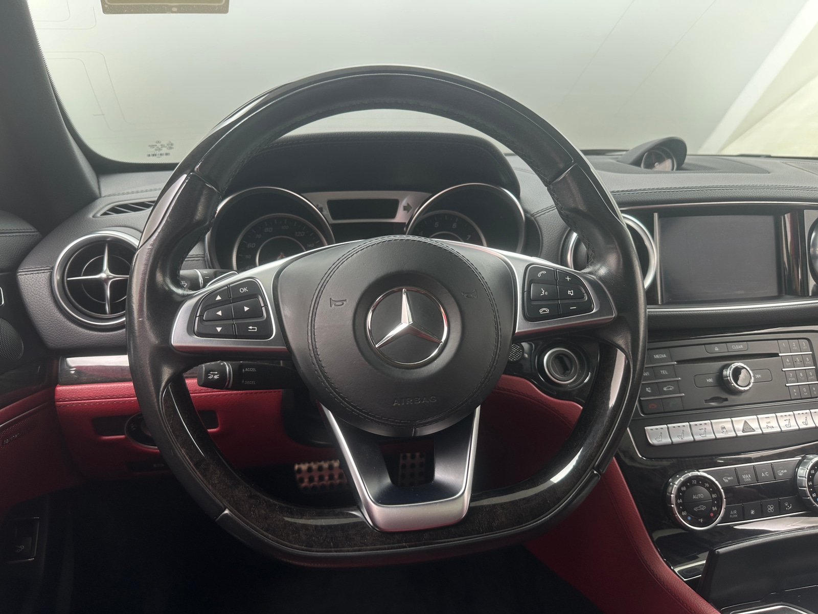 Thumbnail: 2017 Mercedes-Benz SL-Class - 3