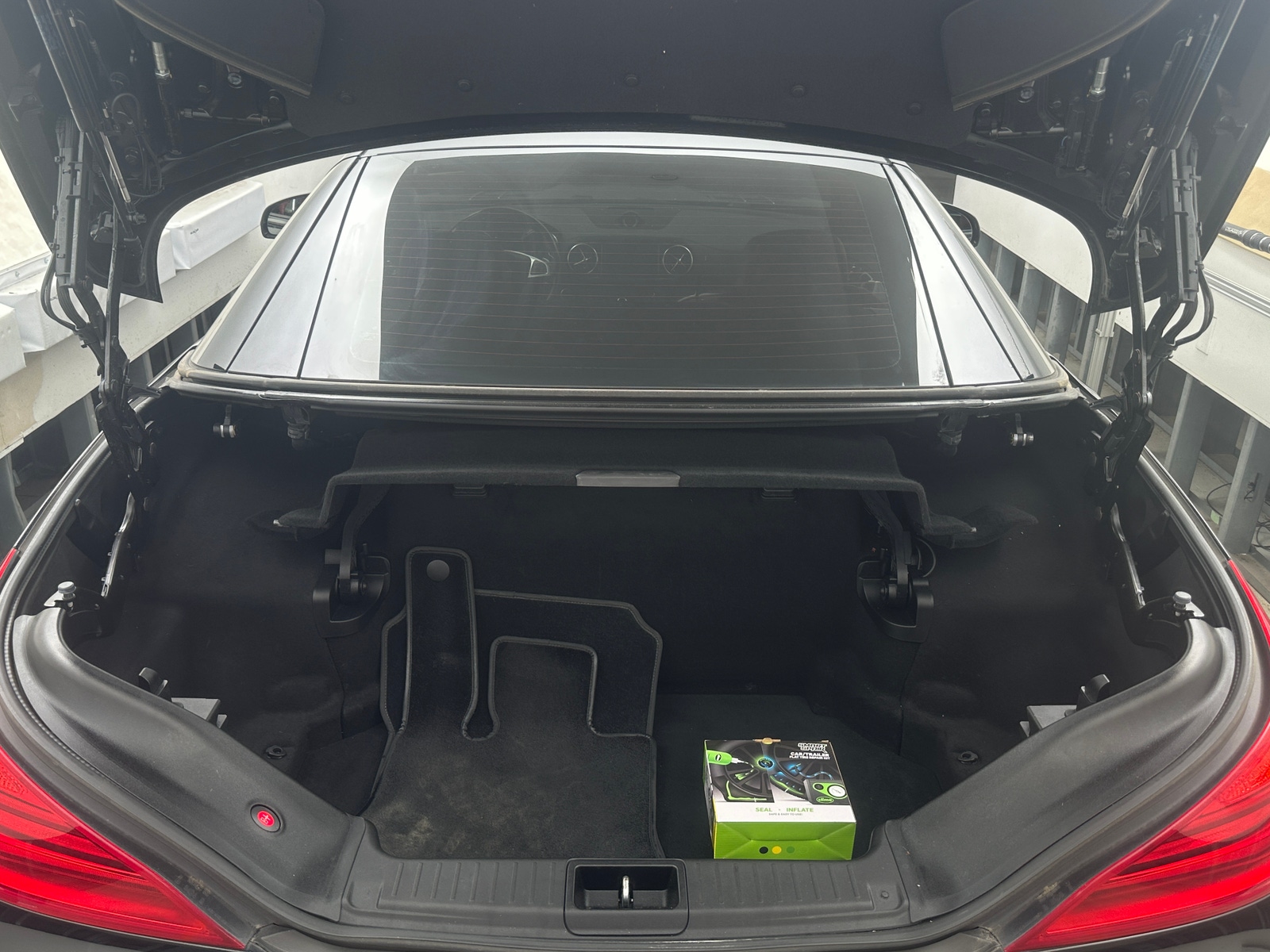 Thumbnail: 2017 Mercedes-Benz SL-Class - 4