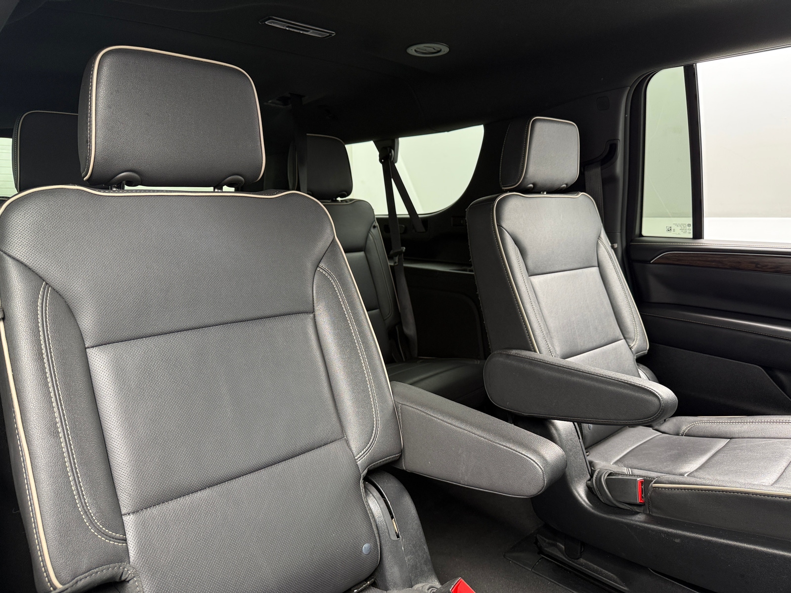 Thumbnail: 2023 Chevrolet Suburban - 5