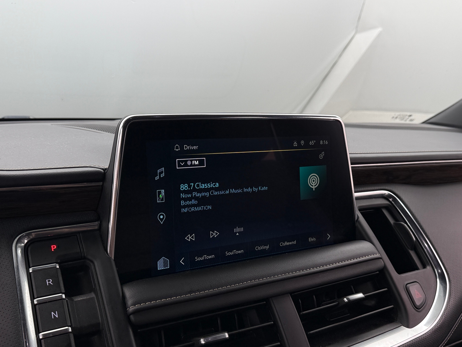 Thumbnail: 2023 Chevrolet Suburban - 3