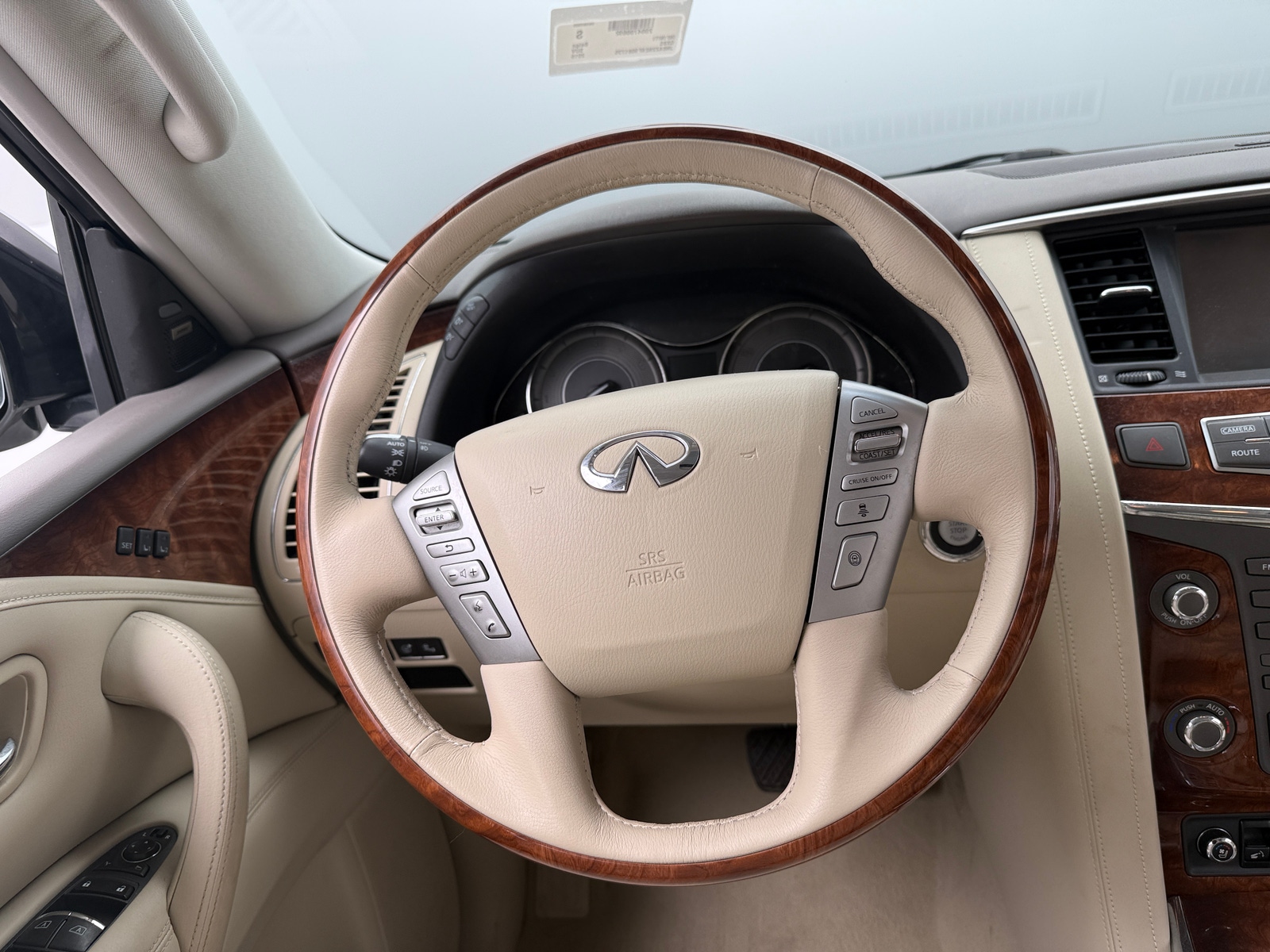 Thumbnail: 2015 INFINITI QX80 - 4