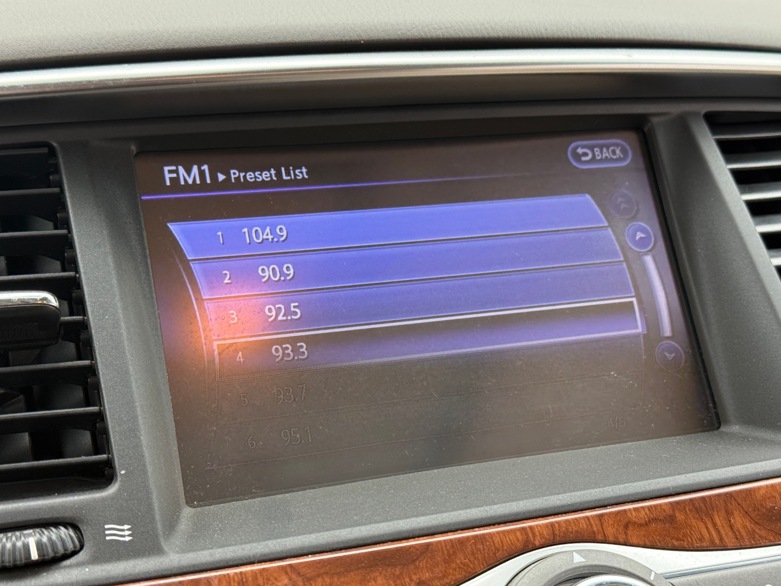 Thumbnail: 2015 INFINITI QX80 - 3