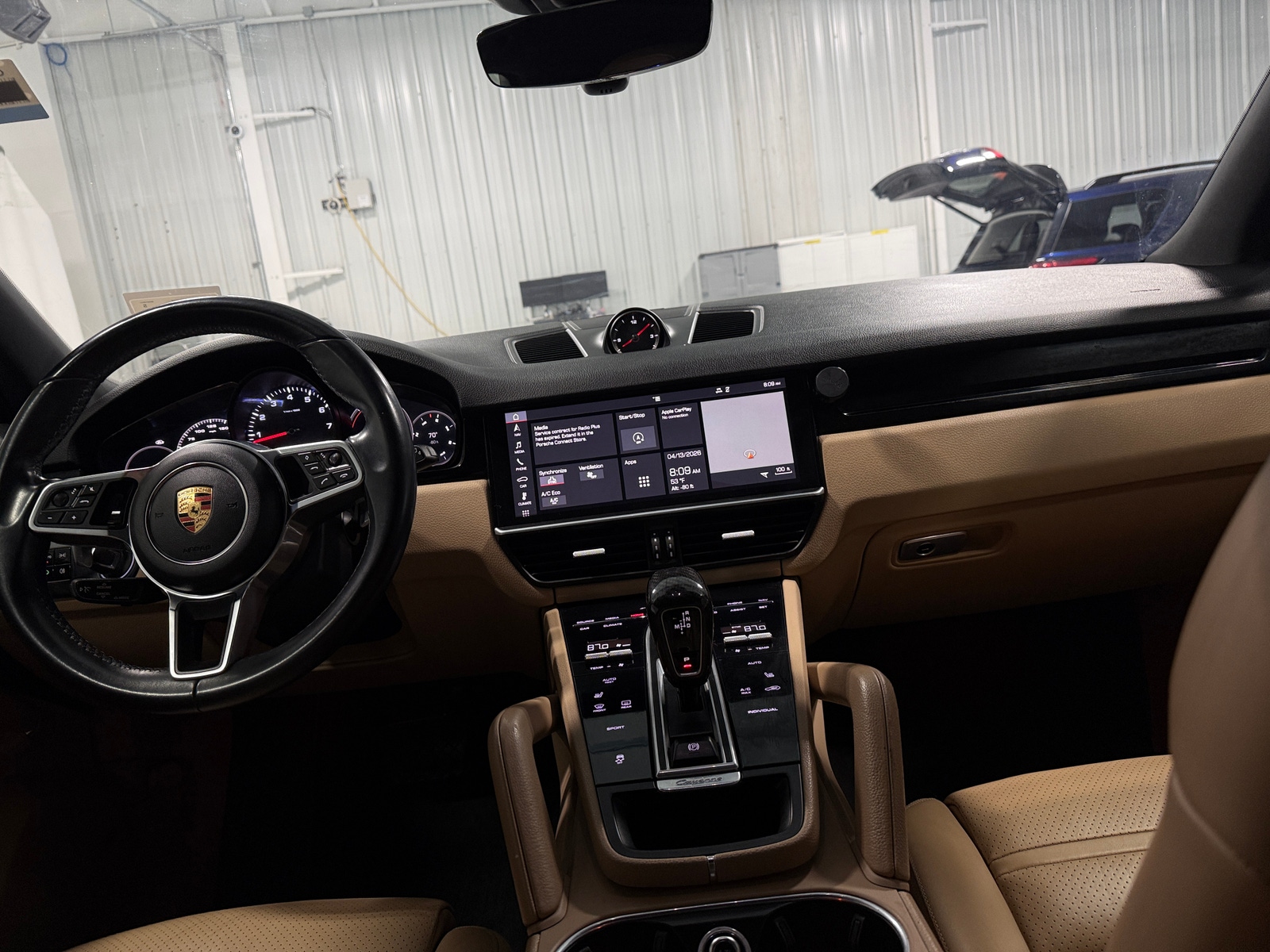 Thumbnail: 2019 Porsche Cayenne - 2