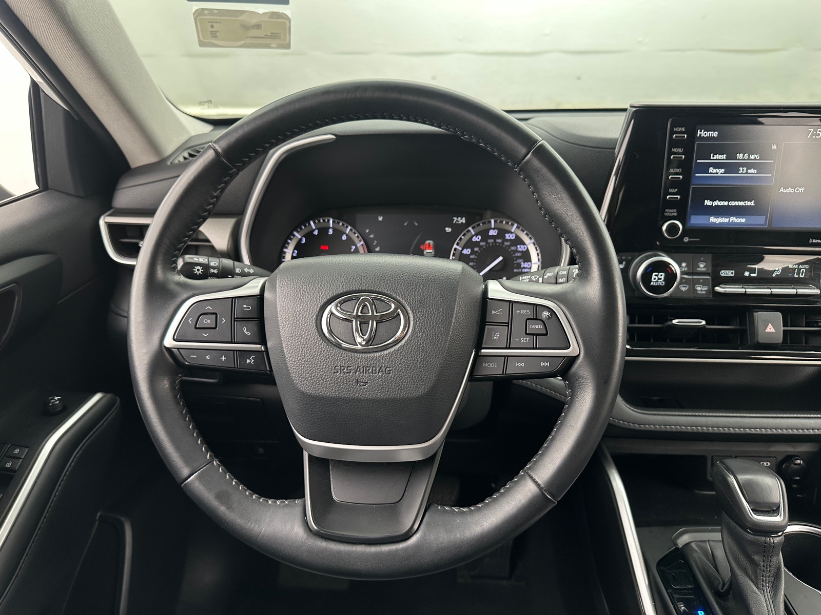 Thumbnail: 2022 Toyota Highlander - 4