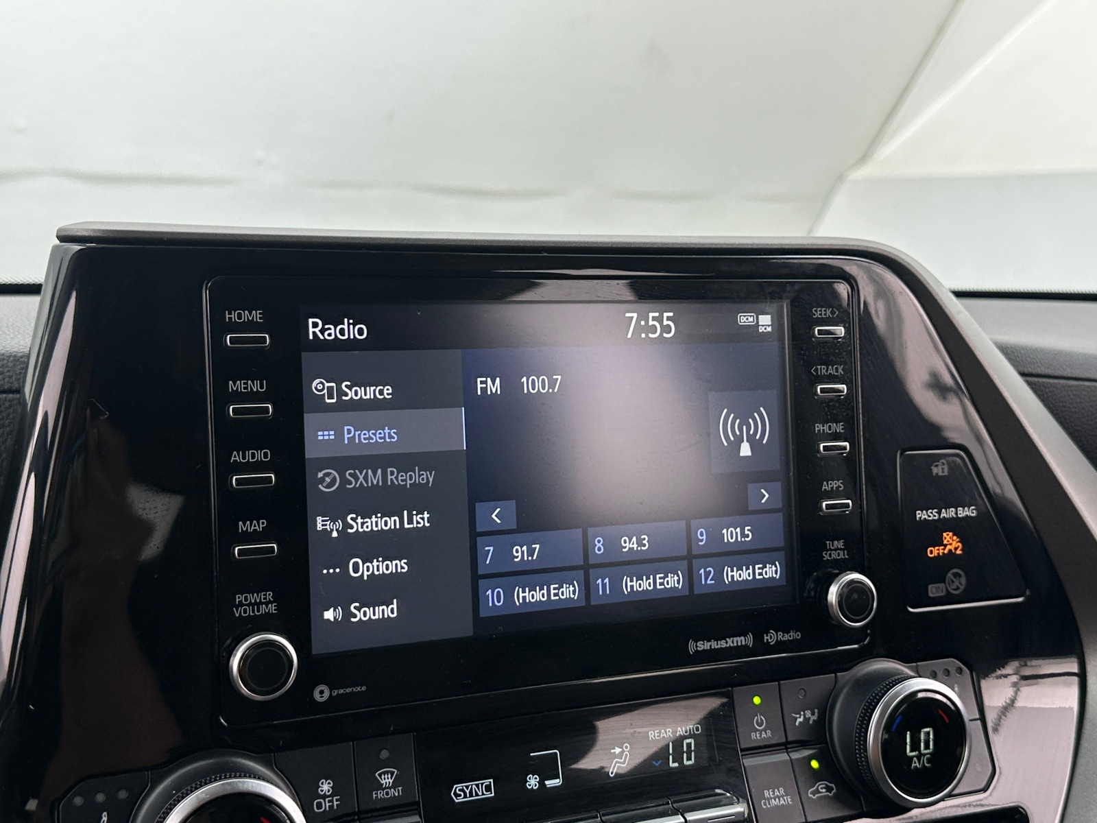 Thumbnail: 2022 Toyota Highlander - 3