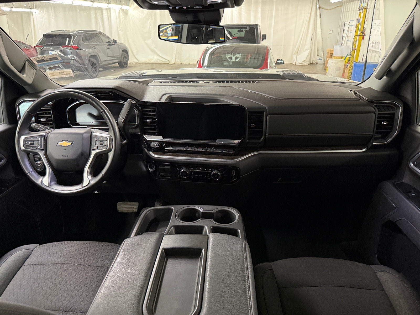 Thumbnail: 2025 Chevrolet Silverado 2500 - 3