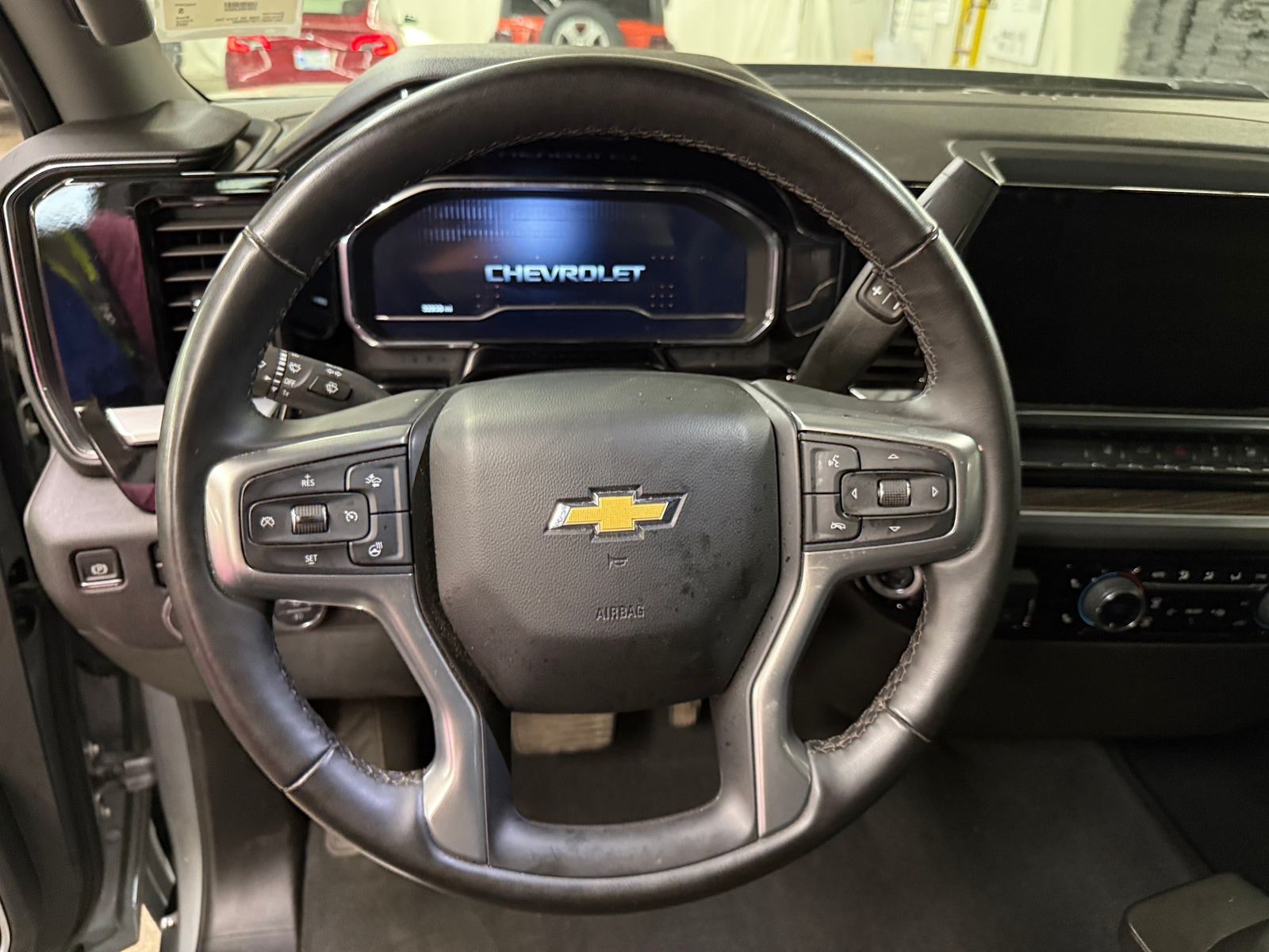 Thumbnail: 2025 Chevrolet Silverado 2500 - 5