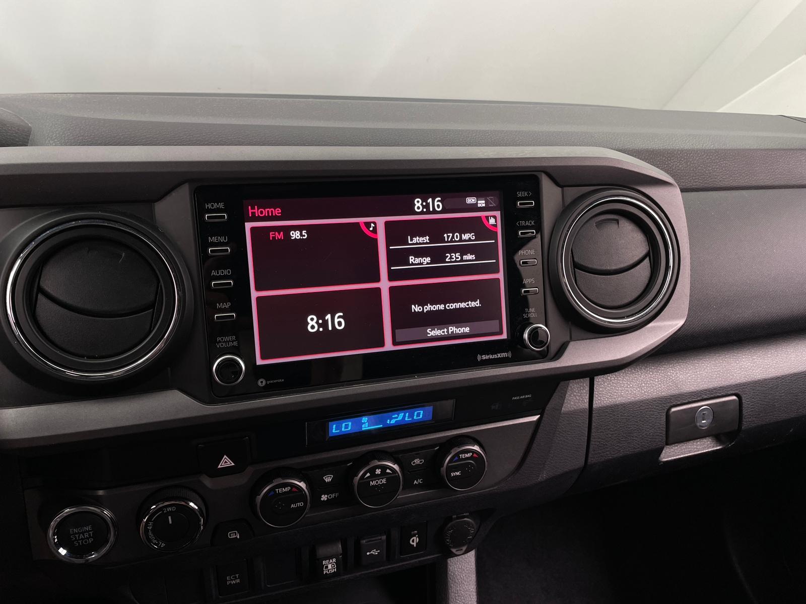 Thumbnail: 2022 Toyota Tacoma - 4