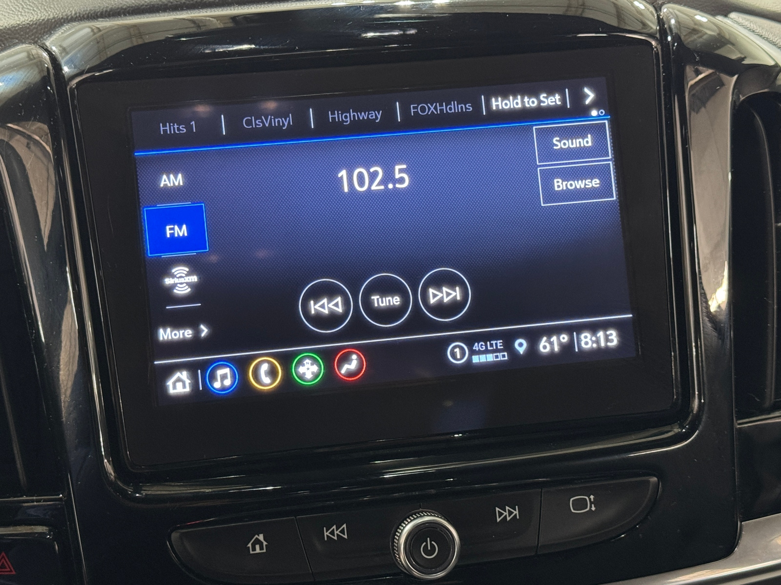 Thumbnail: 2023 Chevrolet Traverse - 4